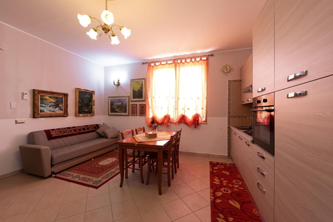 Arcobaleno Apartment Fondi Dış mekan fotoğraf